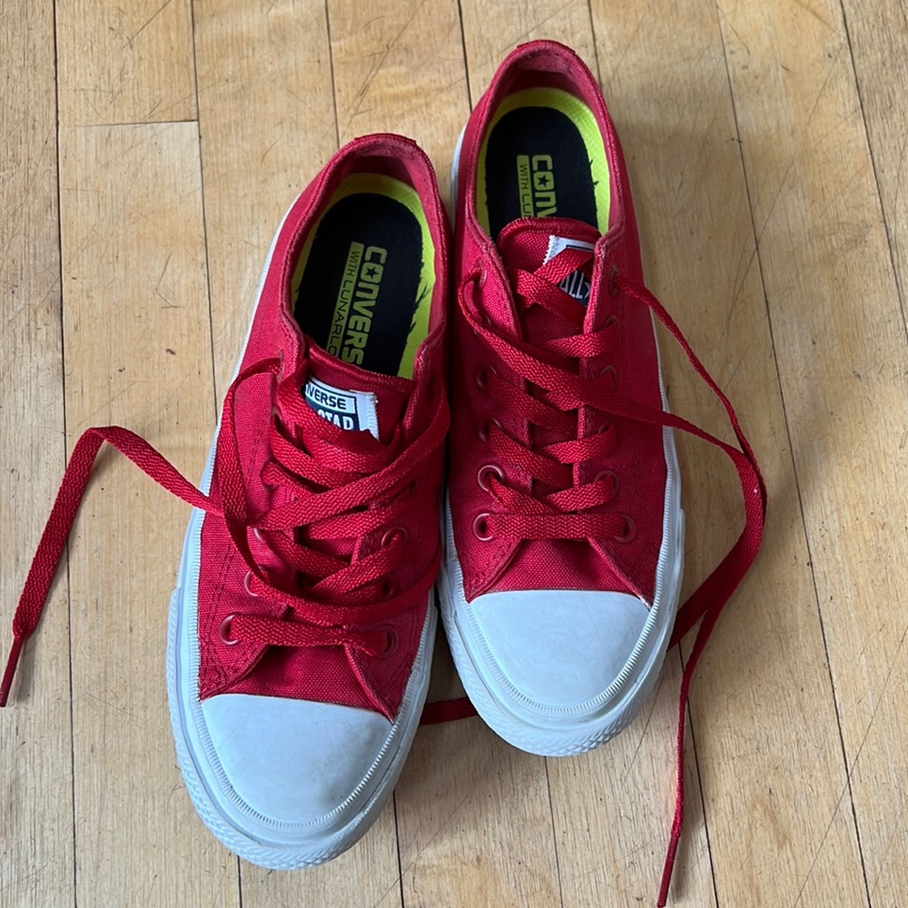 EUC Red Converse